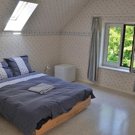 Tres Belle Villa 4 Facades Dans Quartier Vert Et Arbore - 5 Kms De Ναμούρ Εξωτερικό φωτογραφία